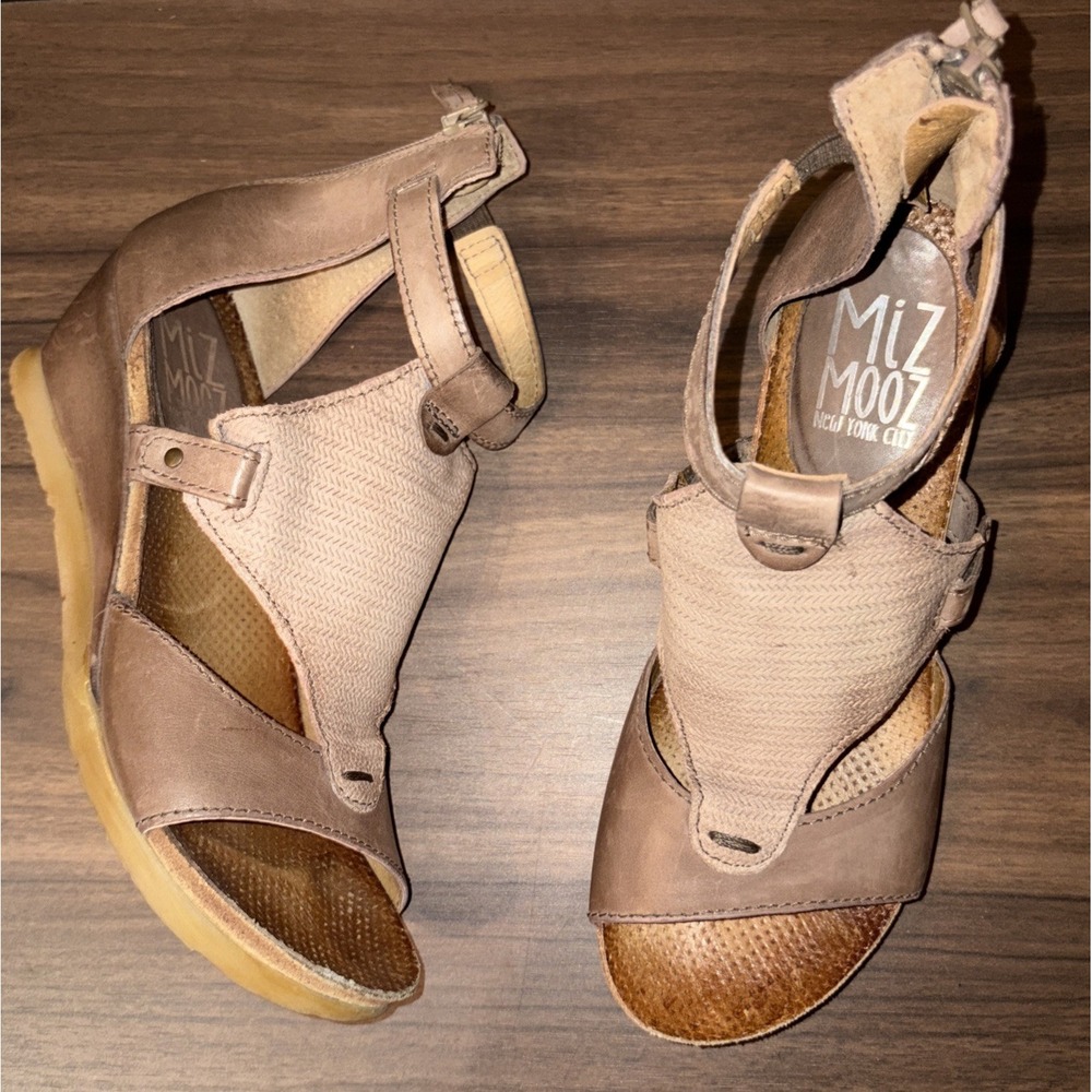 Miz Mooz Maya 38 US 7.5 - 8 Sandals Pebble Brown Maisie Zip Wedge Heel Gladiator